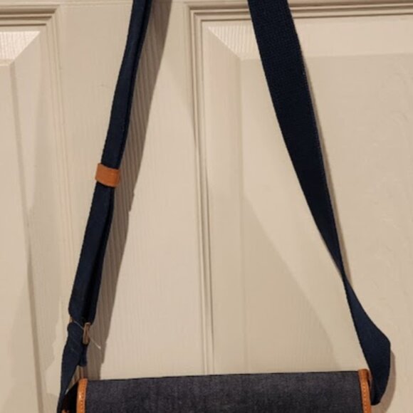 Dooney & Bourke denim bag - Picture 2 of 2